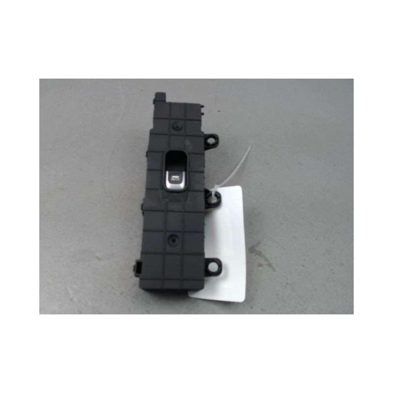 COMMANDE LEVE-GLACE PORTE AVD KIA NIRO