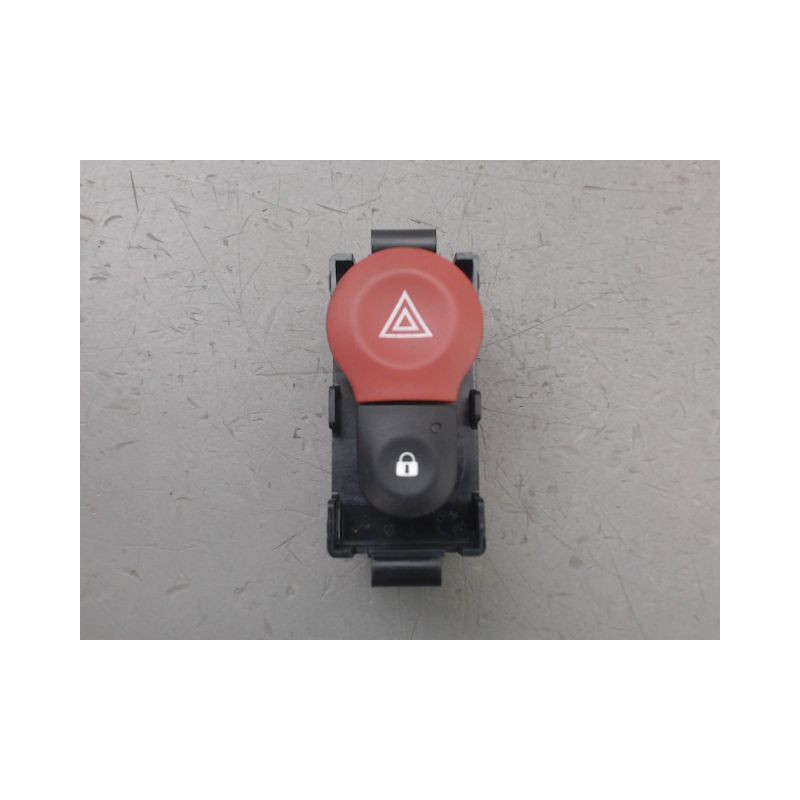 BOUTON DE WARNING RENAULT KANGOO
