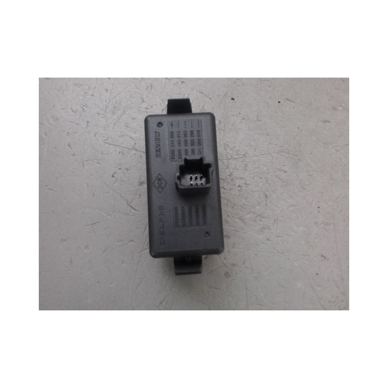 BOUTON DE WARNING RENAULT KANGOO