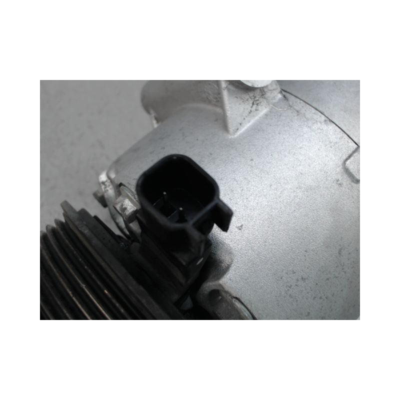 COMPRESSEUR AIR CONDITIONNE FORD FIESTA