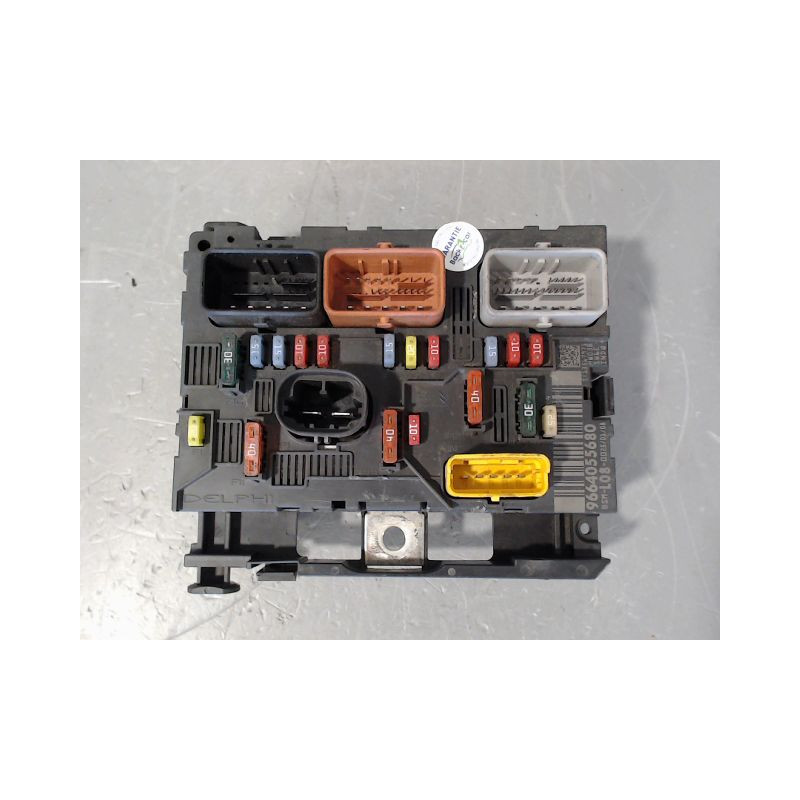 BOITE A FUSIBLES CITROEN C4 PICASSO LONG