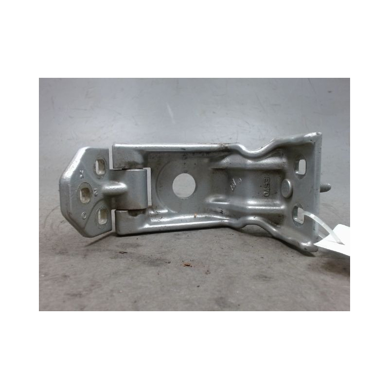 CHARNIERE INF PORTE BATTANTE ARG RENAULT MASTER