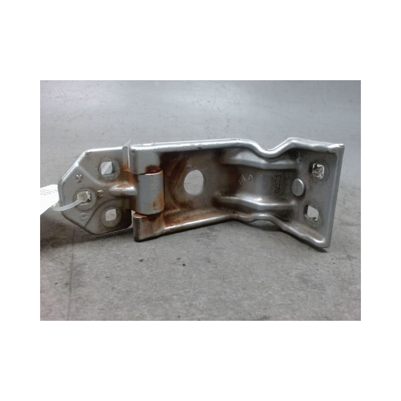 CHARNIERE SUP PORTE BATTANTE ARD RENAULT MASTER