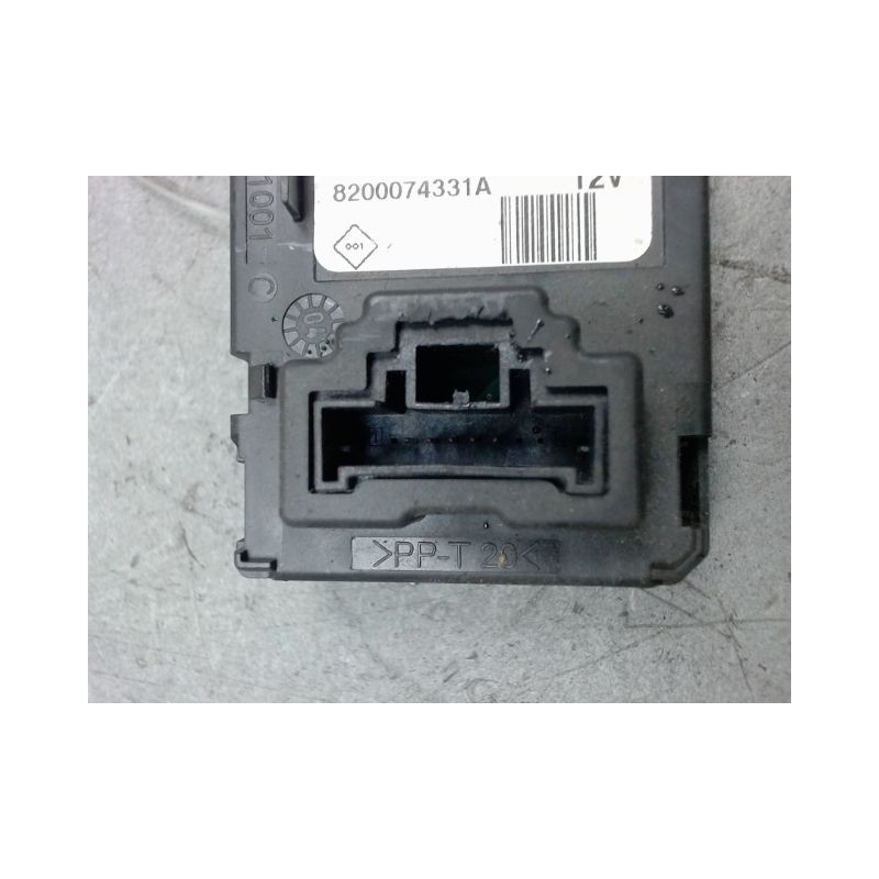 LECTEUR DE CARTE RENAULT MEGANE