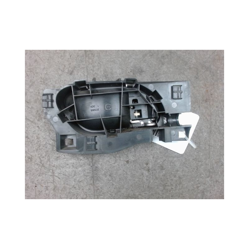 POIGNEE INTERIEURE PORTE AVANT GAUCHE PEUGEOT 207 5P