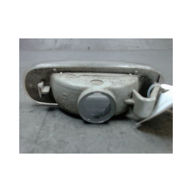 REPETITEUR AILE DROIT FIAT GRANDE PUNTO 2005-