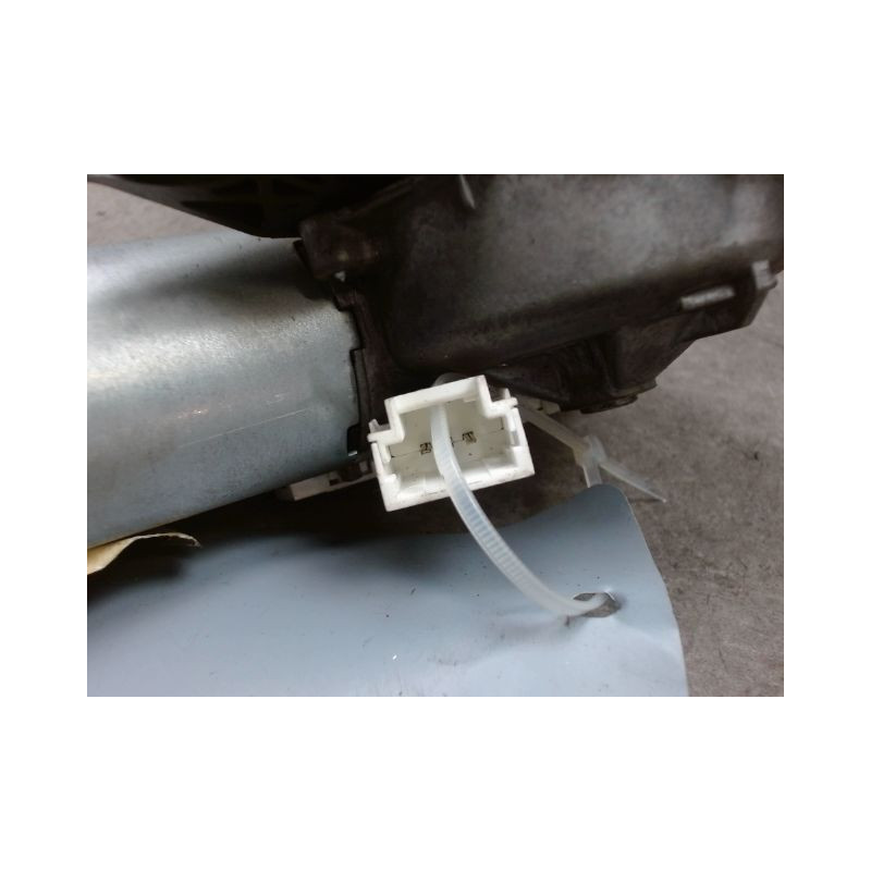 MECANISME ESSUIE-GLACE ARRIERE DACIA DUSTER 2010-