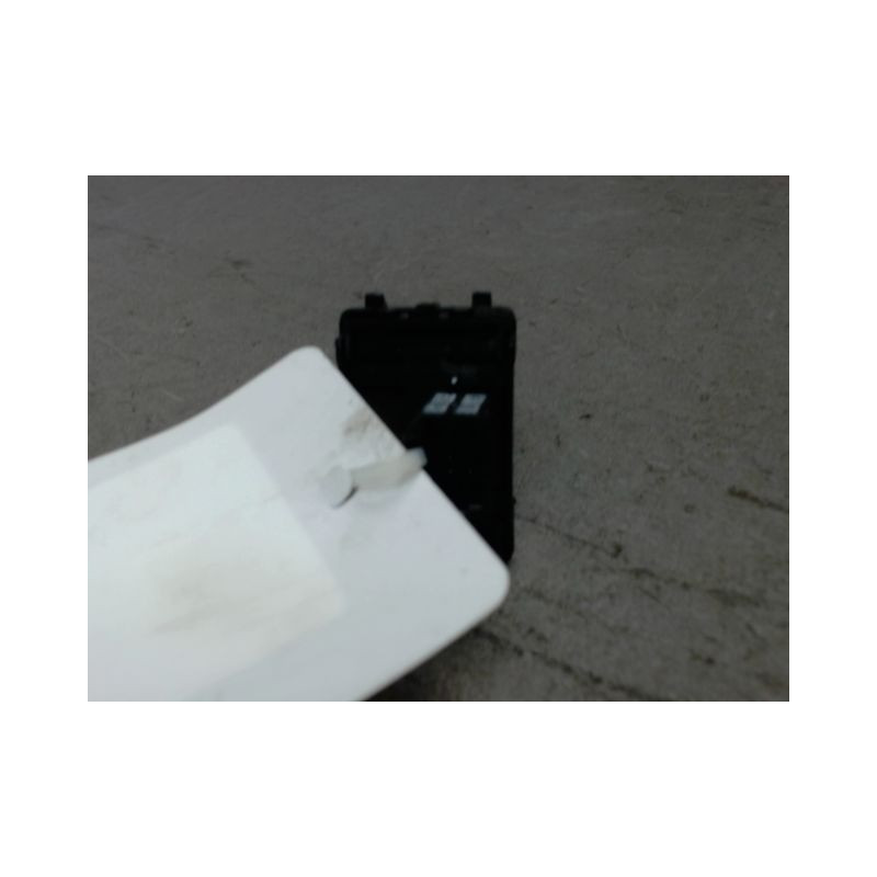 COMMANDE LEVE-GLACE PORTE ARD RENAULT LAGUNA
