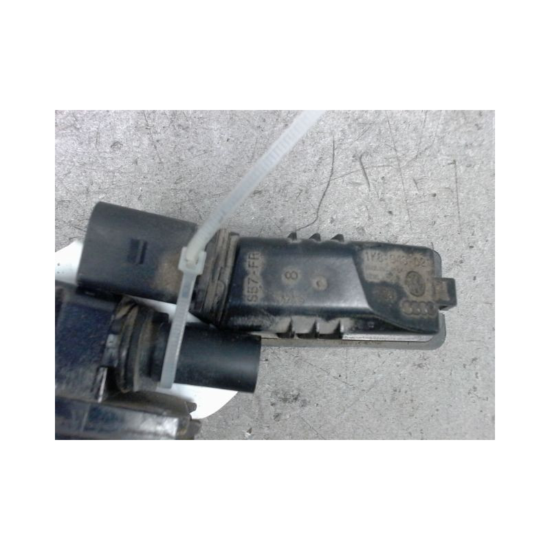 ECLAIREUR PLAQUE DE POLICE VOLKSWAGEN GOLF VII