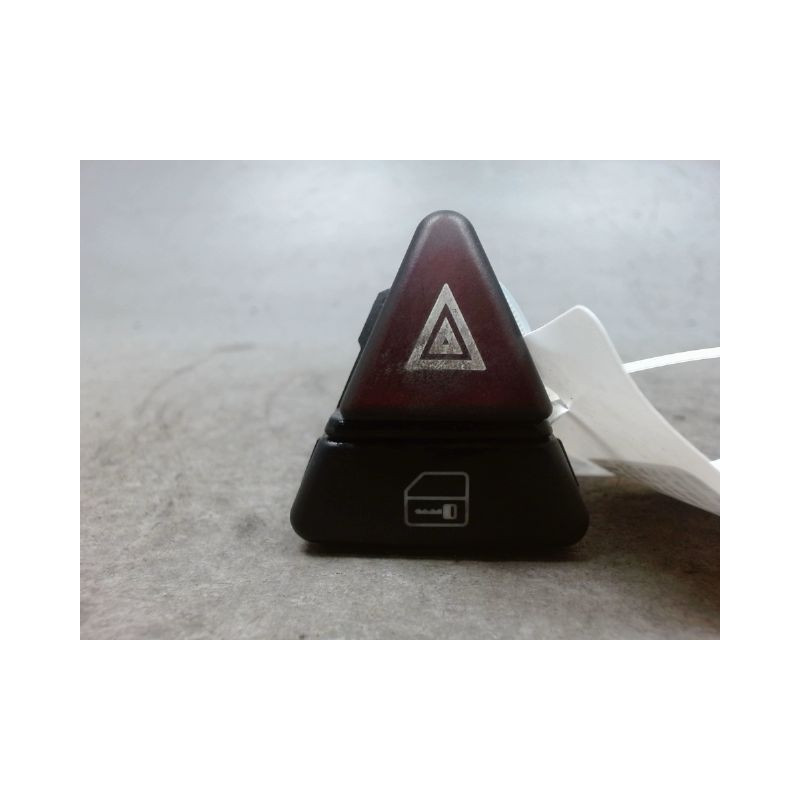 BOUTON DE WARNING MERCEDES CLASSE A 2001 -