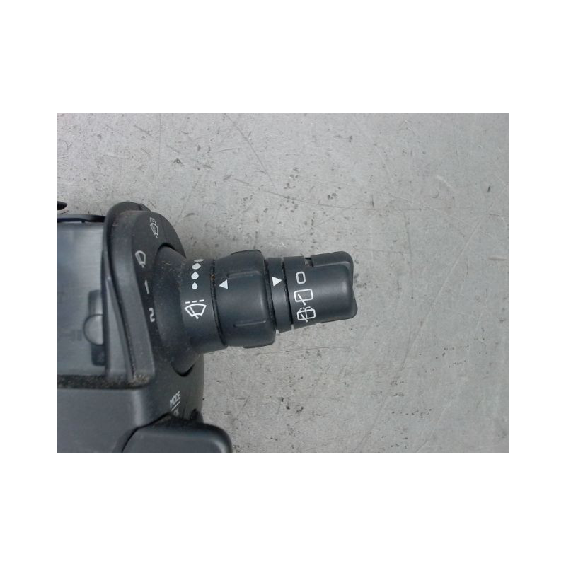 COMMANDE ESSUIE GLACE RENAULT CLIO III 2009-
