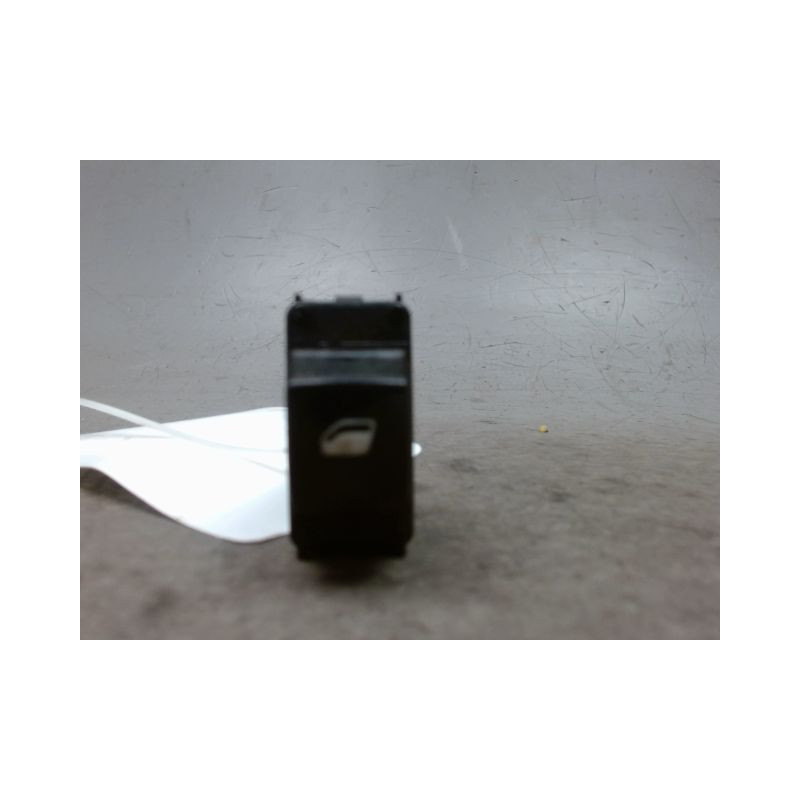 COMMANDE LEVE-GLACE PORTE AVD PEUGEOT 207 3P