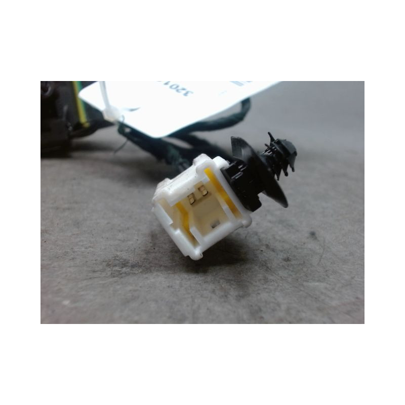 SERRURE HAYON  RENAULT CLIO II CAMPUS 06-