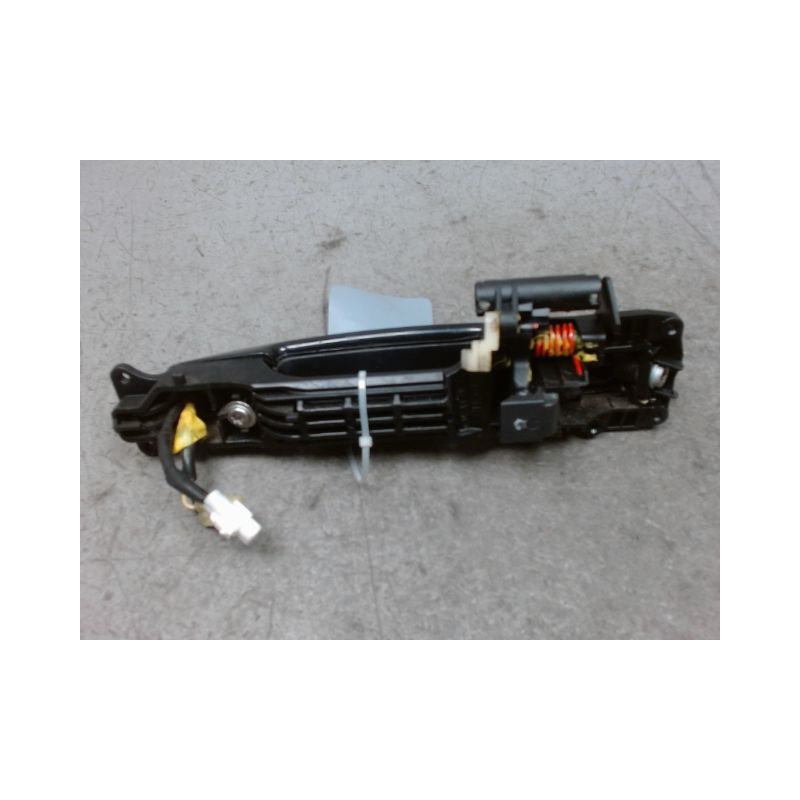 POIGNEE EXTERIEURE PORTE AVANT DROIT SUZUKI SWIFT
