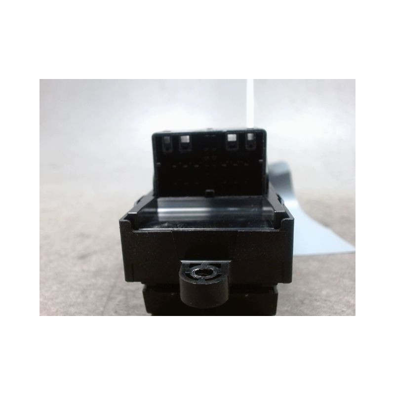 COMMANDE LEVE-GLACE PORTE AVG SUZUKI SWIFT