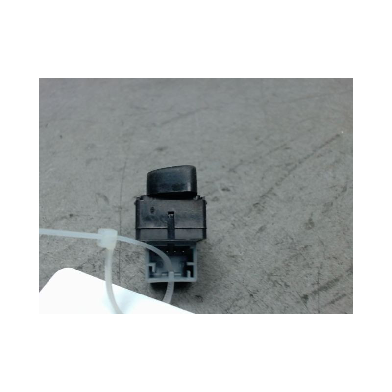COMMANDE LEVE-GLACE PORTE AVD VOLKSWAGEN POLO 2005-