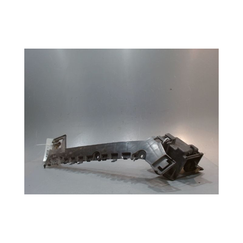 SUPPORT PARE-CHOC ARD FORD B-MAX