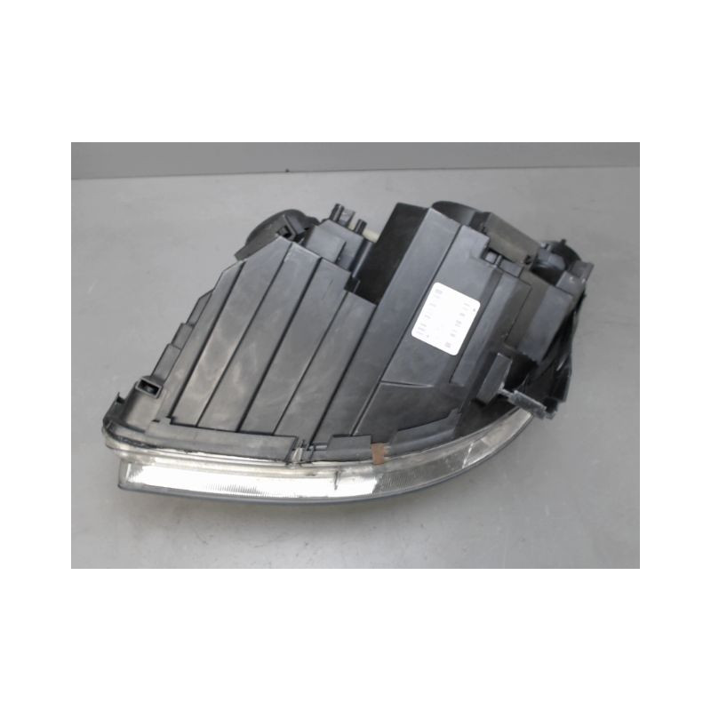 PHARE DROIT MERCEDES CLASSE B