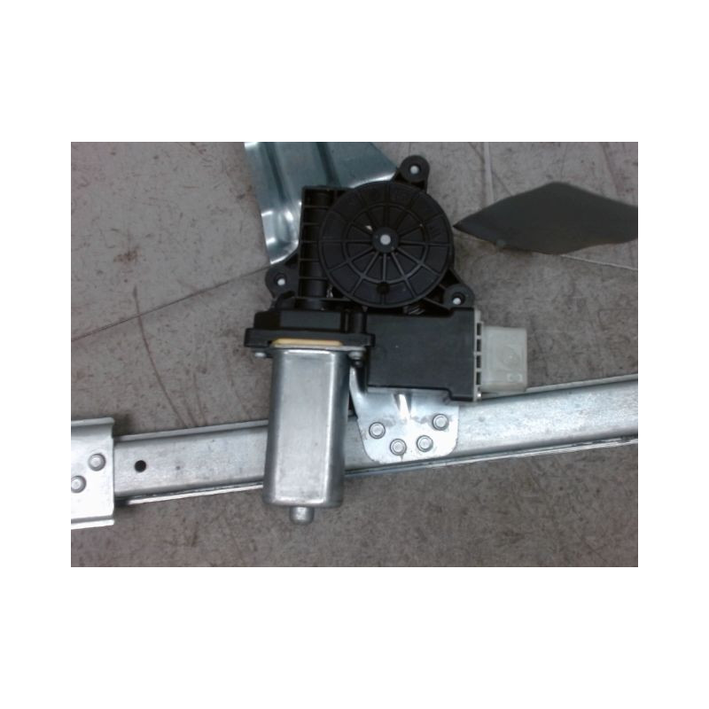 MECANISME+MOTEUR LEVE-GLACE AVANT GAUCHE DACIA SANDERO