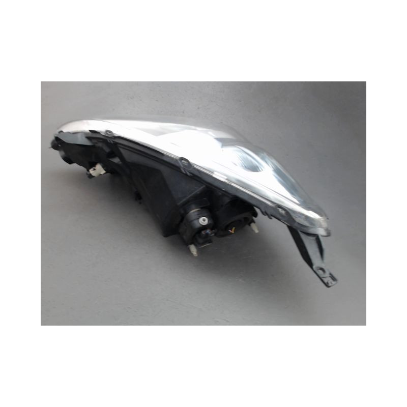 PHARE DROIT NISSAN NOTE