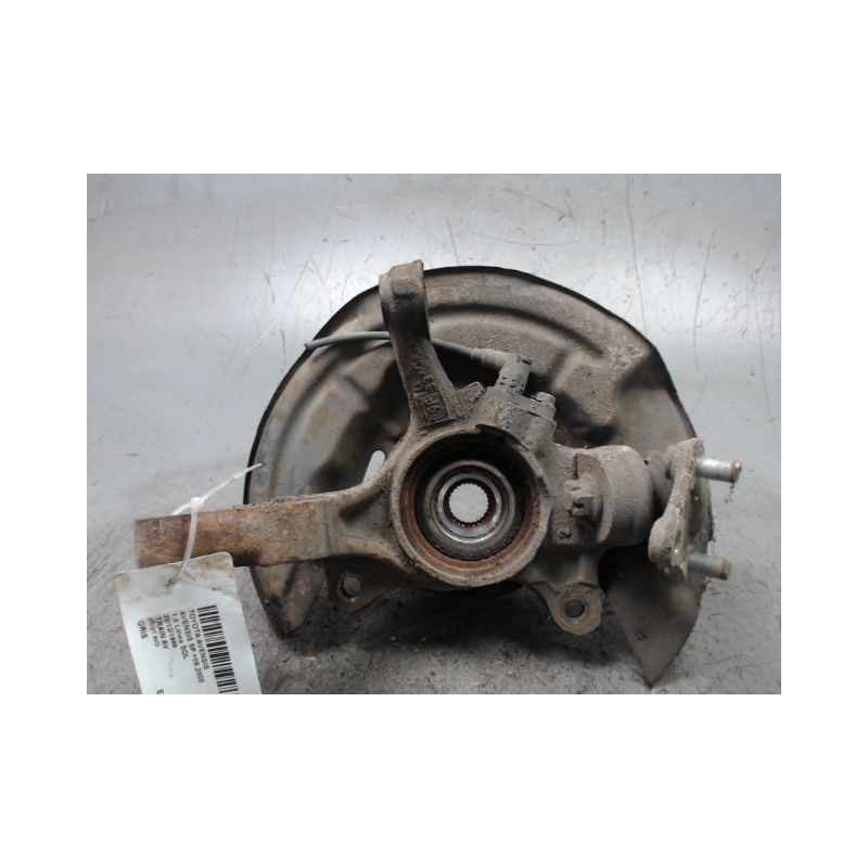 PIVOT AVANT DROIT TOYOTA AVENSIS -2000
