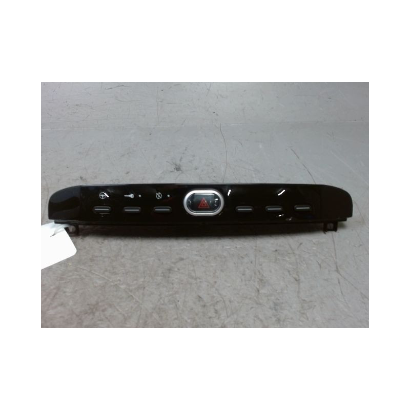 BOUTON DE WARNING FIAT PUNTO