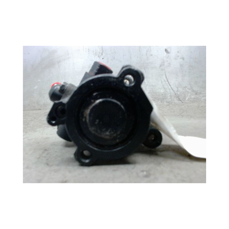 POMPE DIRECTION ASSISTEE TOYOTA AVENSIS -2000