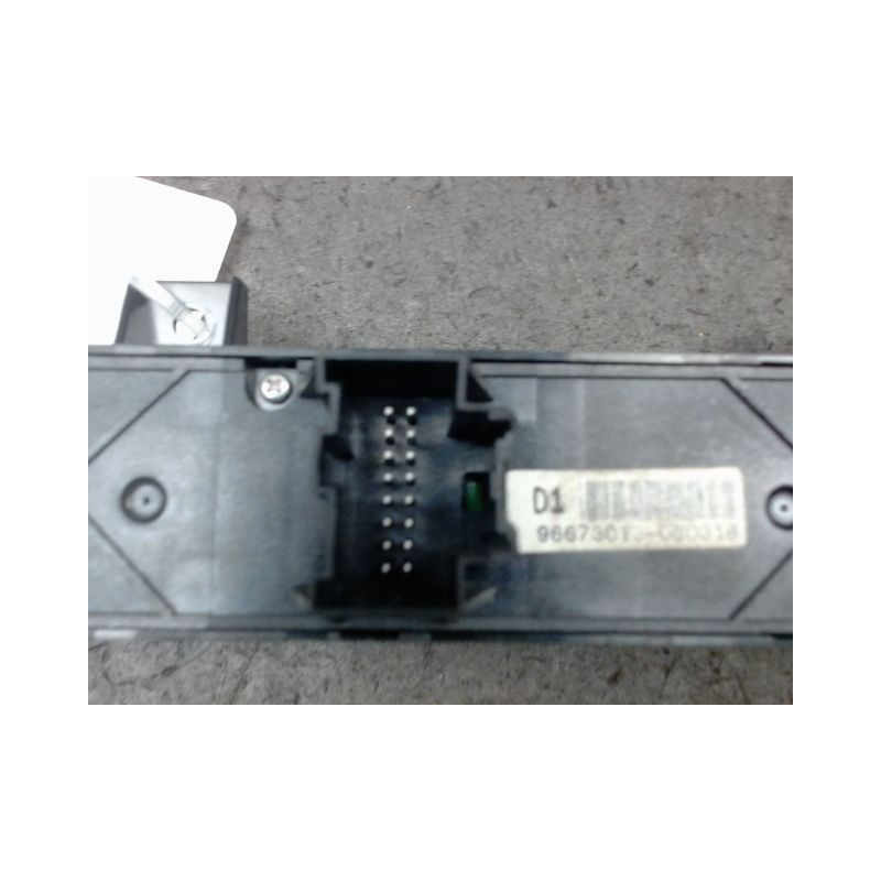 BOUTON DE WARNING OPEL ANTARA 2007-