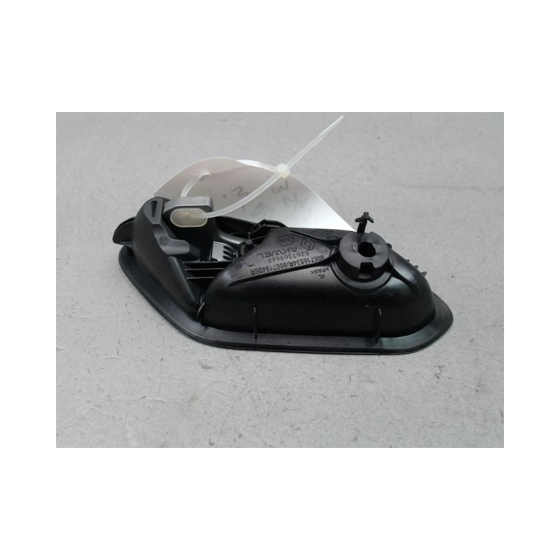 POIGNEE INTERIEURE PORTE AVANT GAUCHE DACIA DUSTER 2010-