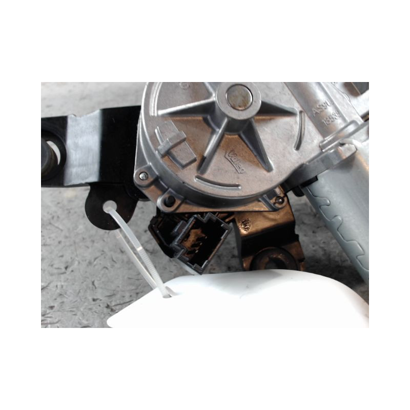 MOTEUR ESSUIE-GLACE ARRIERE RENAULT CLIO IV