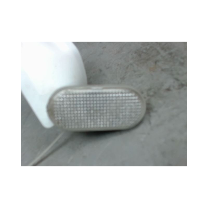 REPETITEUR AILE GAUCHE RENAULT TWINGO