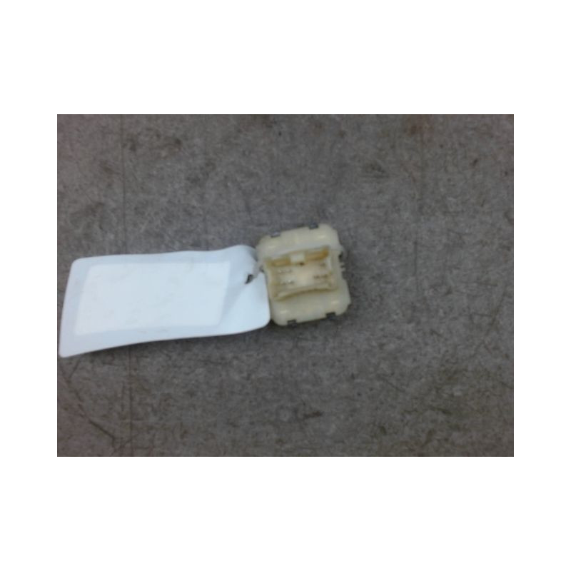COMMANDE LEVE-GLACE PORTE AVG RENAULT CLIO