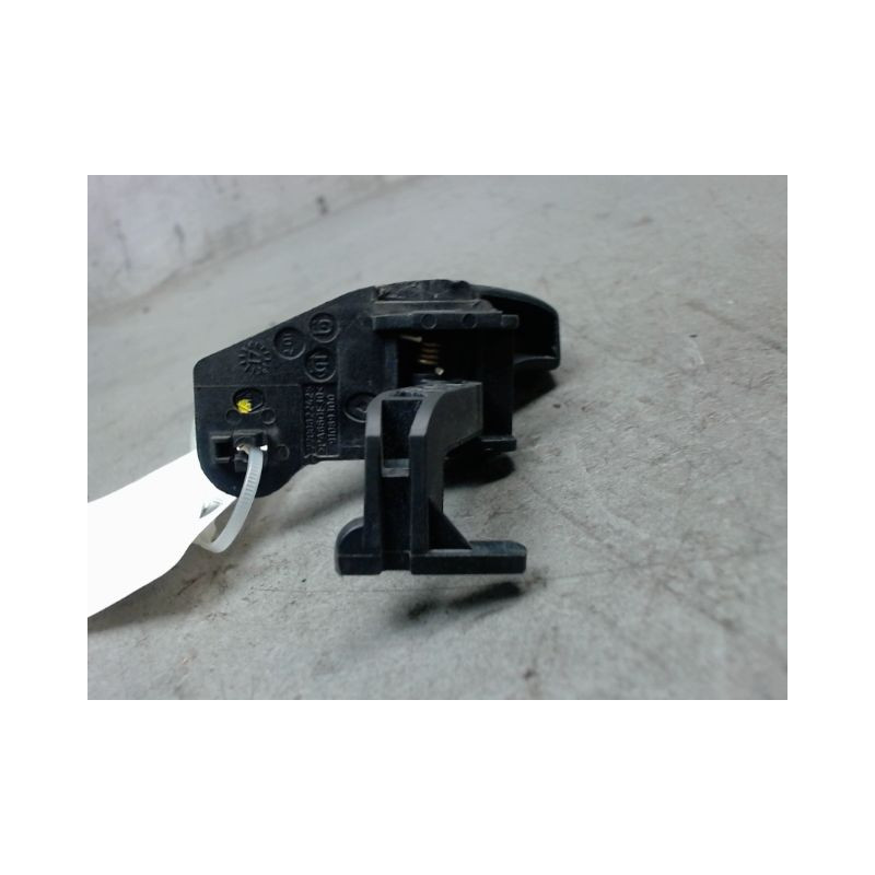 POIGNEE EXTERIEURE PORTE AVANT DROIT RENAULT TWINGO PH.3 2000-2007