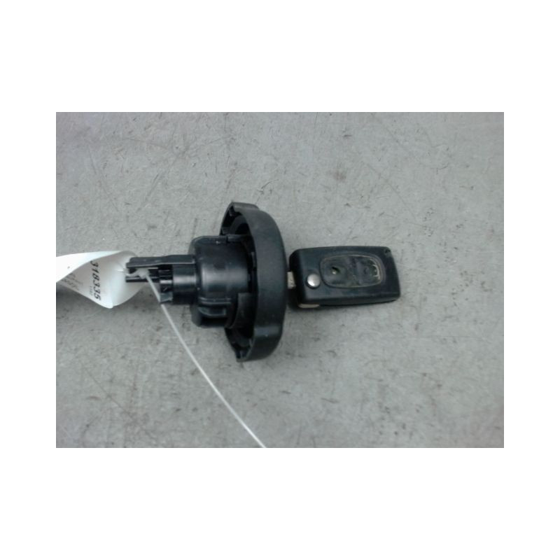 BOUCHON RESERVOIR A CARBURANT PEUGEOT 3008 2009-