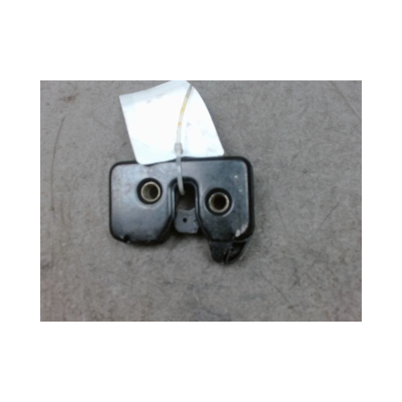 SERRURE COFFRE ARRIERE SEAT CORDOBA 99-2002