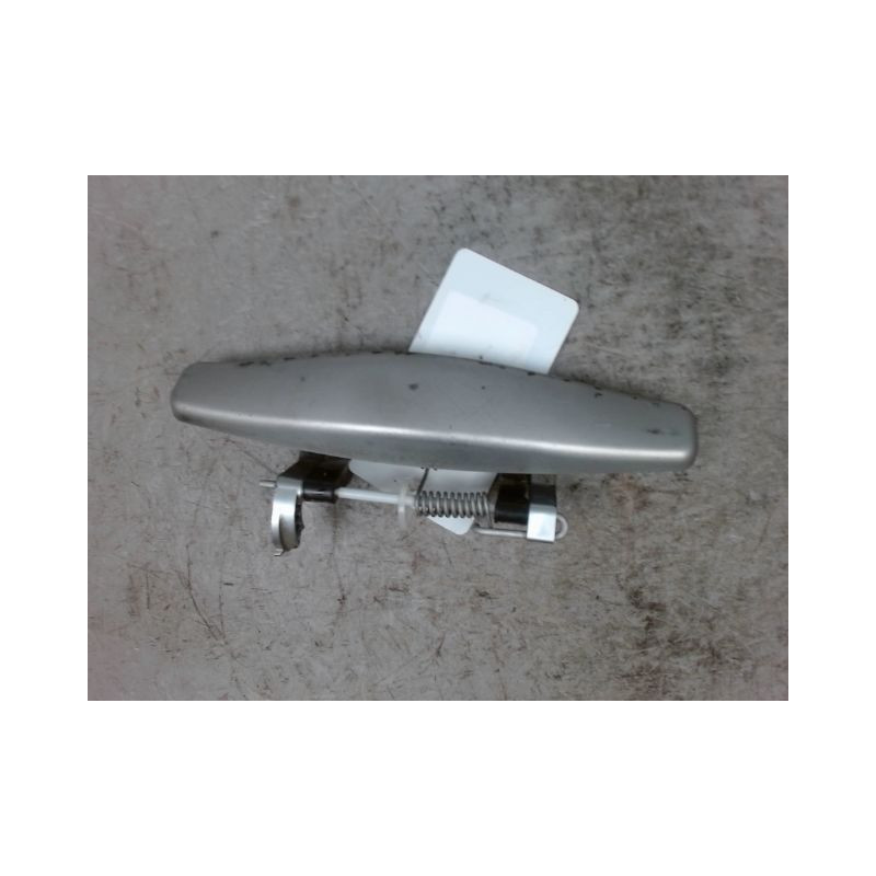 POIGNEE EXTERIEURE PORTE AVANT GAUCHE DACIA SANDERO 2008-