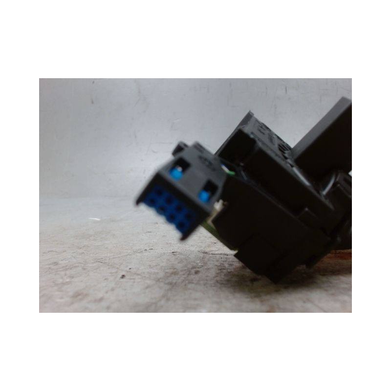 COMMANDE ESSUIE GLACE AUDI A3 2003-