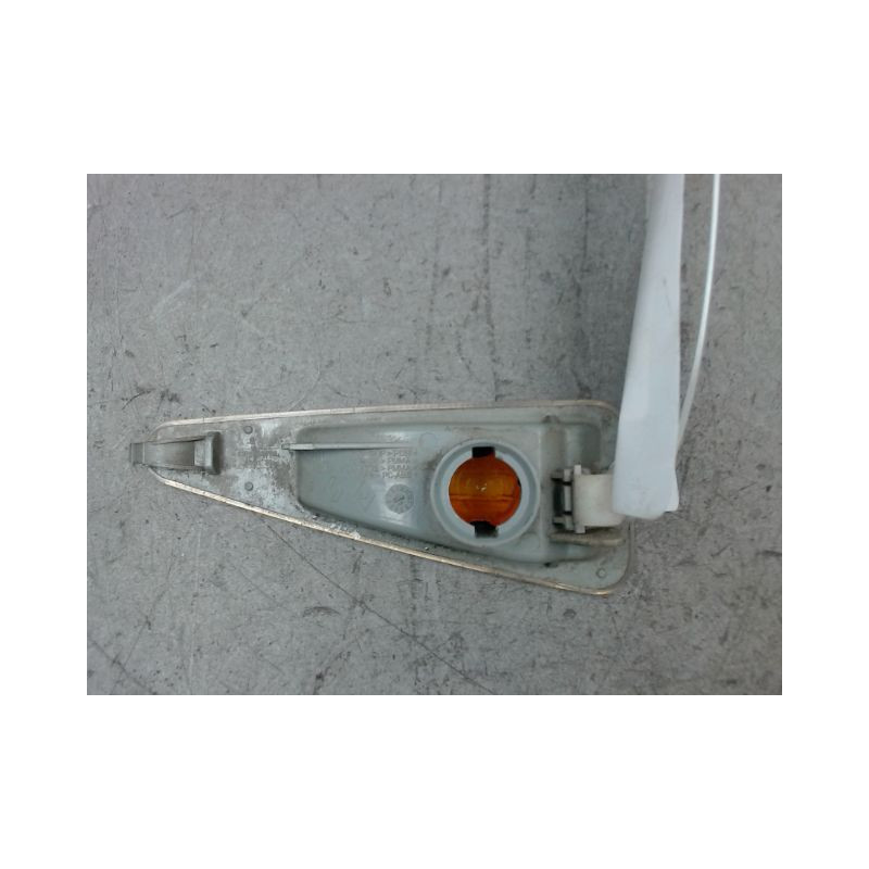 REPETITEUR AILE DROIT DACIA SANDERO 2008-