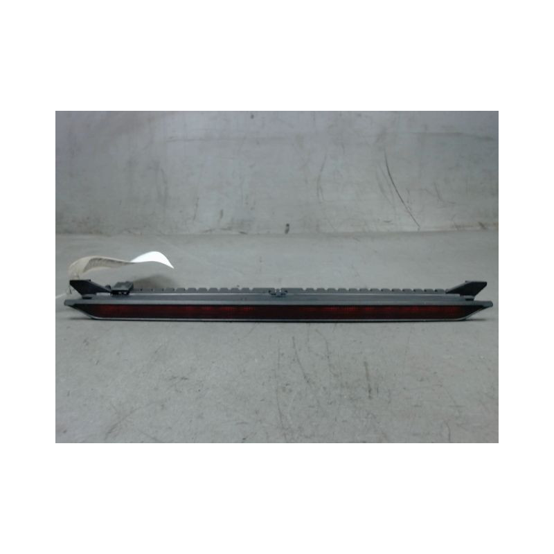 FEUX STOP SUPPLEMENTAIRE VOLKSWAGEN GOLF IV 98-2004