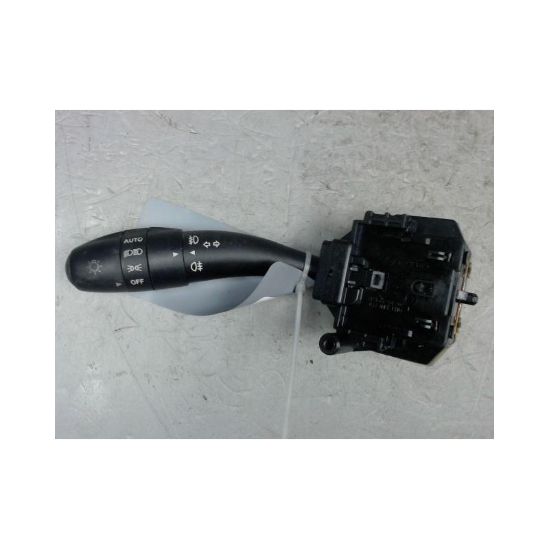 COMMANDE CLIGNOTANT HYUNDAI I 30 2007-