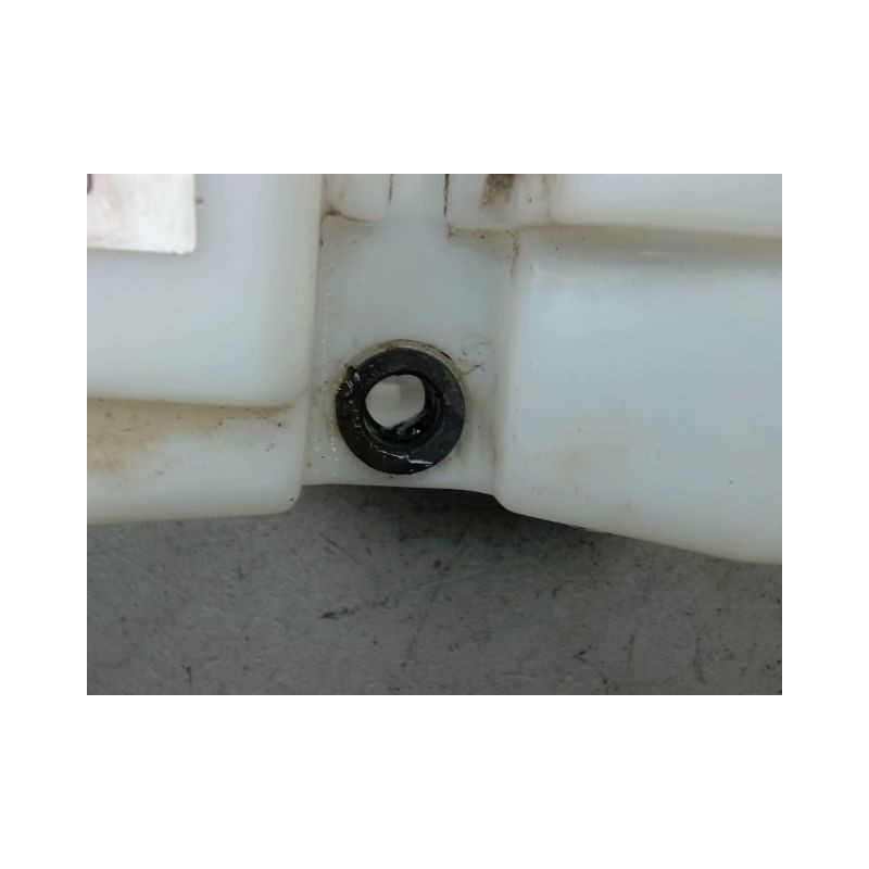 RESERVOIR LAVE-GLACE AVANT NISSAN PRIMERA
