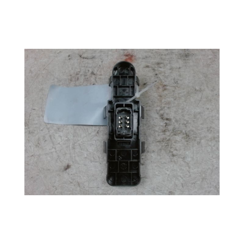 COMMANDE LEVE-GLACE PORTE AVD PEUGEOT 207 3P