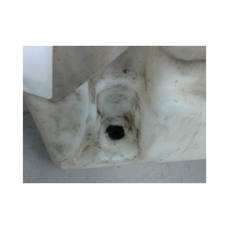RESERVOIR LAVE-GLACE AVANT MERCEDES CLASSE C 2004-