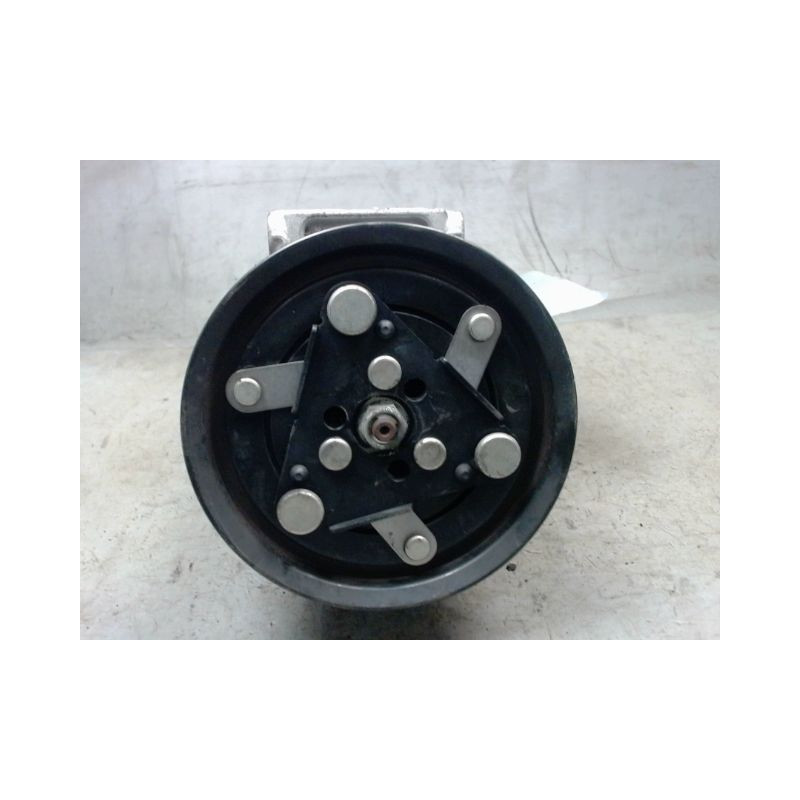 COMPRESSEUR AIR CONDITIONNE RENAULT MEGANE