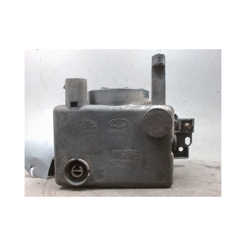 PHARE ANTIBROUILLARD AVANT DROIT OPEL CORSA 2000-8.2003
