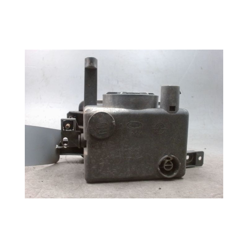 PHARE ANTIBROUILLARD AVANT GAUCHE OPEL CORSA 2000-8.2003