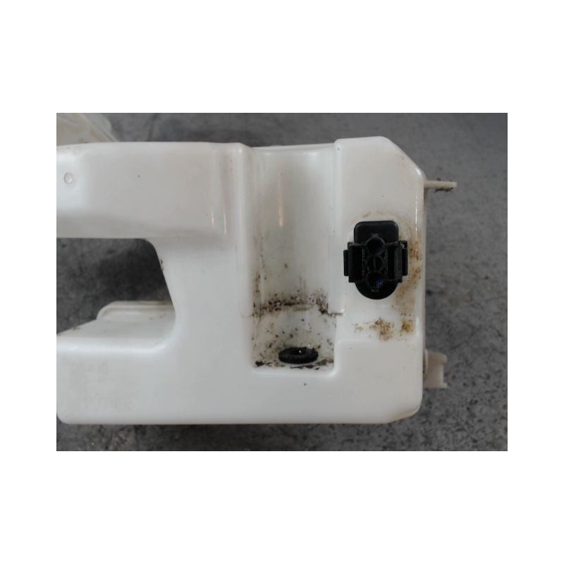 RESERVOIR LAVE-GLACE AVANT VOLKSWAGEN PASSAT SW 2005-