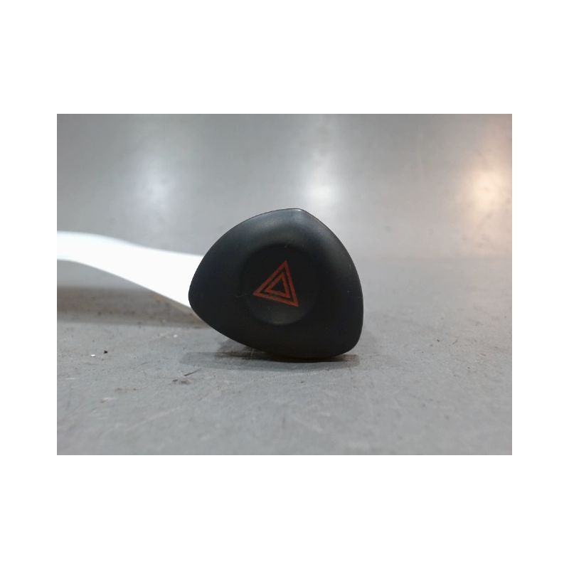 BOUTON DE WARNING RENAULT CLIO