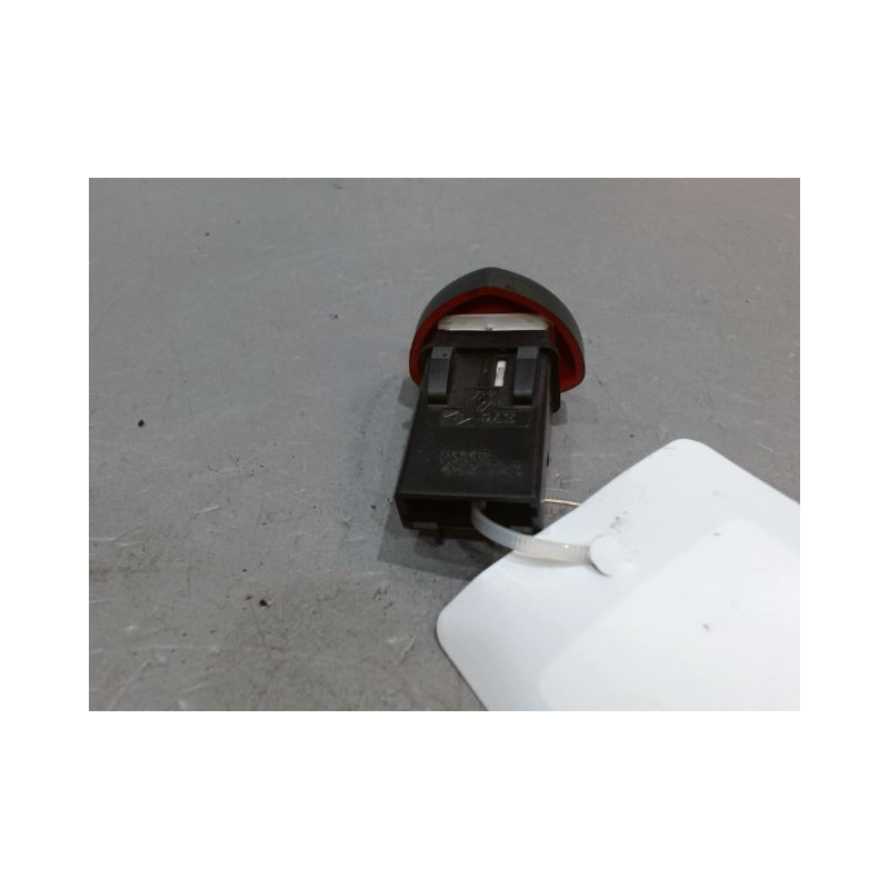 BOUTON DE WARNING RENAULT CLIO