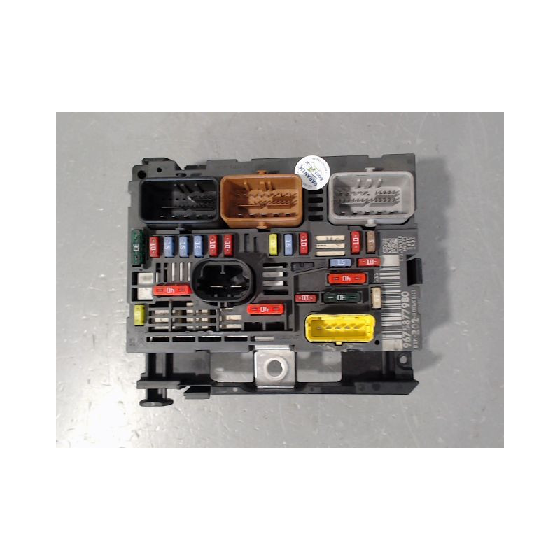 BOITE A FUSIBLES PEUGEOT 3008 BREAK I Phase 1 2009-2013